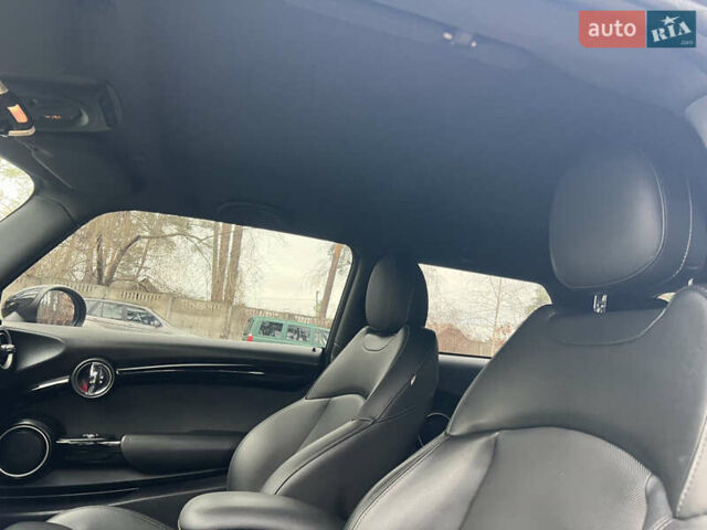 Чорний Міні Cooper, об'ємом двигуна 2 л та пробігом 177 тис. км за 11900 $, фото 46 на Automoto.ua