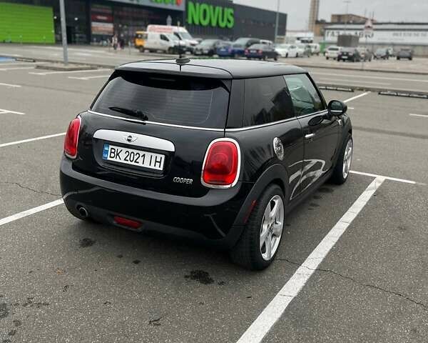Чорний Міні Cooper, об'ємом двигуна 1.5 л та пробігом 120 тис. км за 9800 $, фото 5 на Automoto.ua