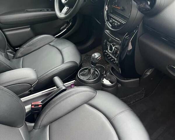 Чорний Міні Cooper, об'ємом двигуна 1.6 л та пробігом 76 тис. км за 12900 $, фото 4 на Automoto.ua