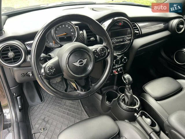 Чорний Міні Cooper, об'ємом двигуна 2 л та пробігом 177 тис. км за 11900 $, фото 54 на Automoto.ua