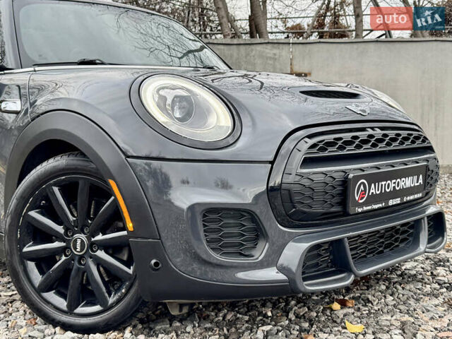 Черный Мини Купер, объемом двигателя 2 л и пробегом 155 тыс. км за 13490 $, фото 2 на Automoto.ua