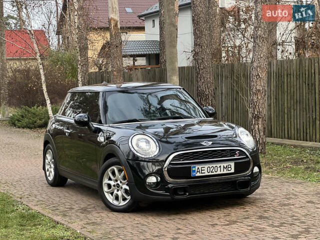 Чорний Міні Cooper, об'ємом двигуна 2 л та пробігом 177 тис. км за 11900 $, фото 8 на Automoto.ua