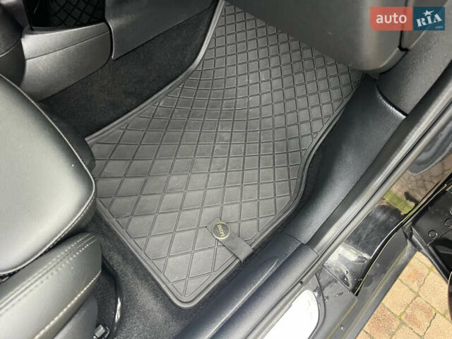 Чорний Міні Cooper, об'ємом двигуна 2 л та пробігом 177 тис. км за 11900 $, фото 91 на Automoto.ua