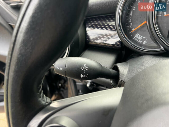 Чорний Міні Cooper, об'ємом двигуна 2 л та пробігом 177 тис. км за 11900 $, фото 61 на Automoto.ua