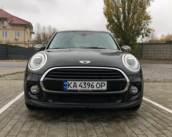 Черный Мини Купер, объемом двигателя 1.5 л и пробегом 163 тыс. км за 12500 $, фото 2 на Automoto.ua