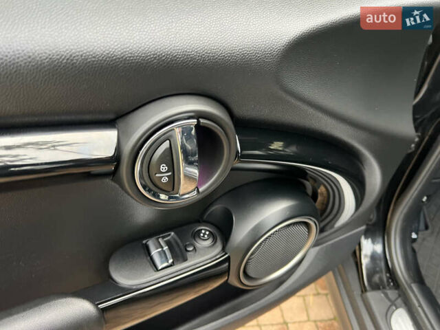 Чорний Міні Cooper, об'ємом двигуна 2 л та пробігом 177 тис. км за 11900 $, фото 68 на Automoto.ua