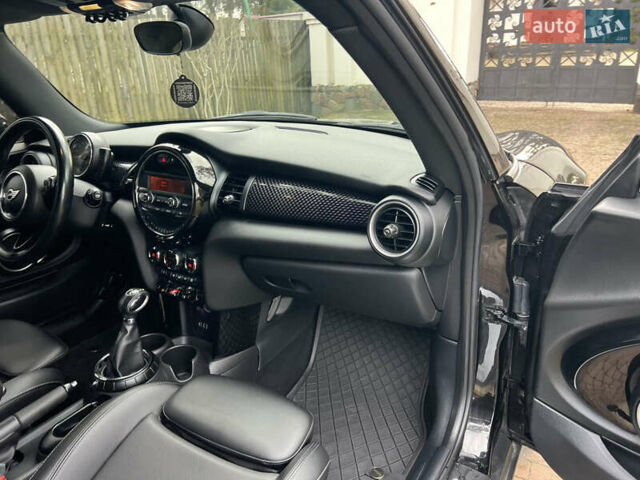 Чорний Міні Cooper, об'ємом двигуна 2 л та пробігом 177 тис. км за 11900 $, фото 73 на Automoto.ua