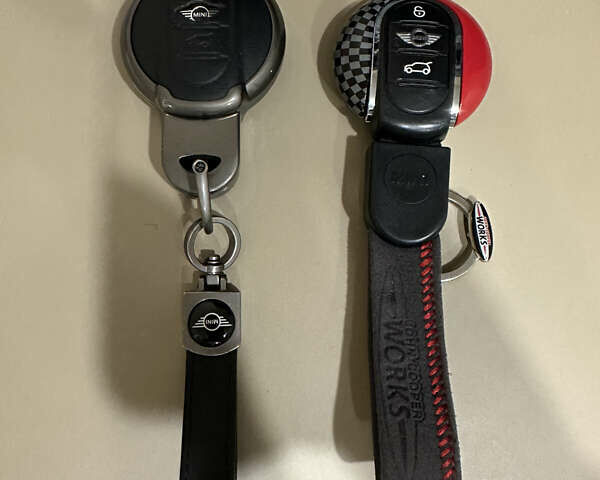 Черный Мини Купер, объемом двигателя 1.5 л и пробегом 163 тыс. км за 12500 $, фото 46 на Automoto.ua