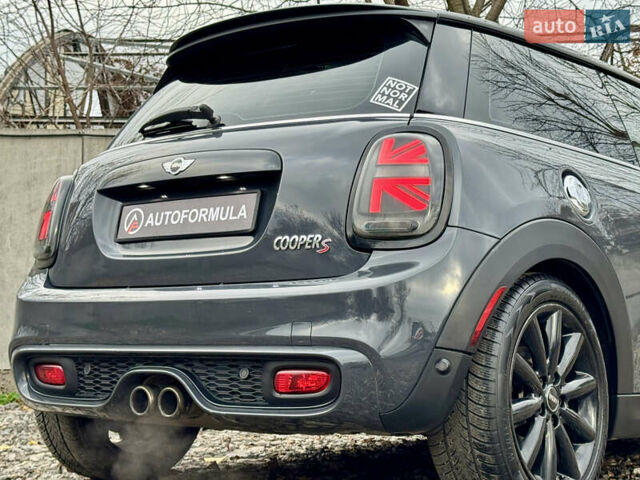 Черный Мини Купер, объемом двигателя 2 л и пробегом 155 тыс. км за 13490 $, фото 9 на Automoto.ua