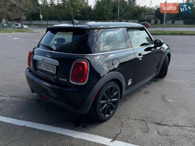 Чорний Міні Cooper, об'ємом двигуна 1.5 л та пробігом 176 тис. км за 13200 $, фото 3 на Automoto.ua