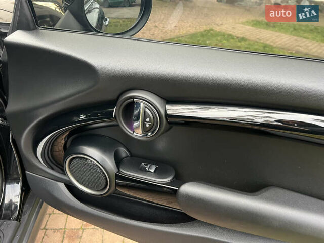 Чорний Міні Cooper, об'ємом двигуна 2 л та пробігом 177 тис. км за 11900 $, фото 75 на Automoto.ua