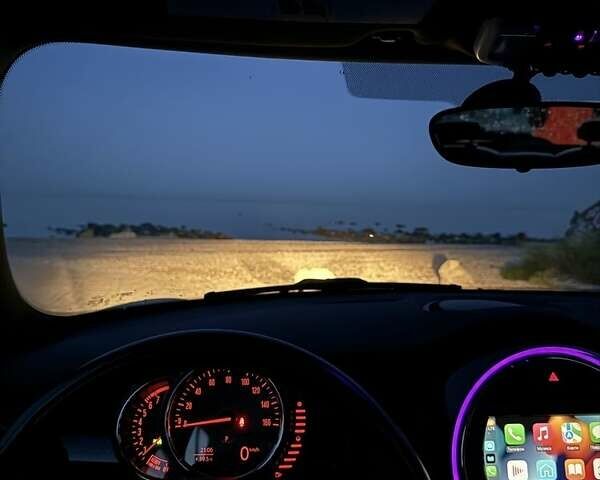 Чорний Міні Cooper, об'ємом двигуна 2 л та пробігом 70 тис. км за 14999 $, фото 5 на Automoto.ua