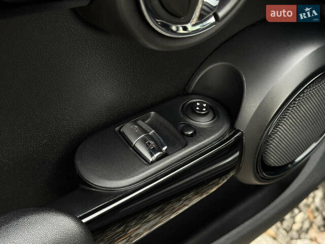 Черный Мини Купер, объемом двигателя 2 л и пробегом 155 тыс. км за 13490 $, фото 26 на Automoto.ua