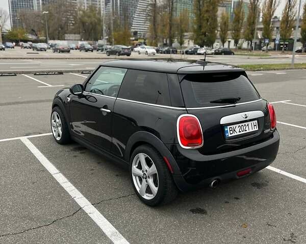 Чорний Міні Cooper, об'ємом двигуна 1.5 л та пробігом 120 тис. км за 9800 $, фото 7 на Automoto.ua