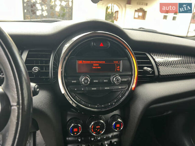 Чорний Міні Cooper, об'ємом двигуна 2 л та пробігом 177 тис. км за 11900 $, фото 59 на Automoto.ua