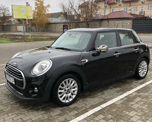Черный Мини Купер, объемом двигателя 1.5 л и пробегом 163 тыс. км за 12500 $, фото 8 на Automoto.ua