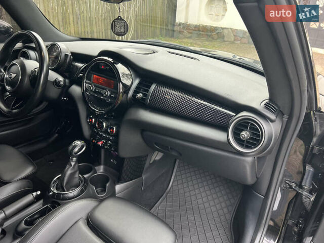 Чорний Міні Cooper, об'ємом двигуна 2 л та пробігом 177 тис. км за 11900 $, фото 90 на Automoto.ua