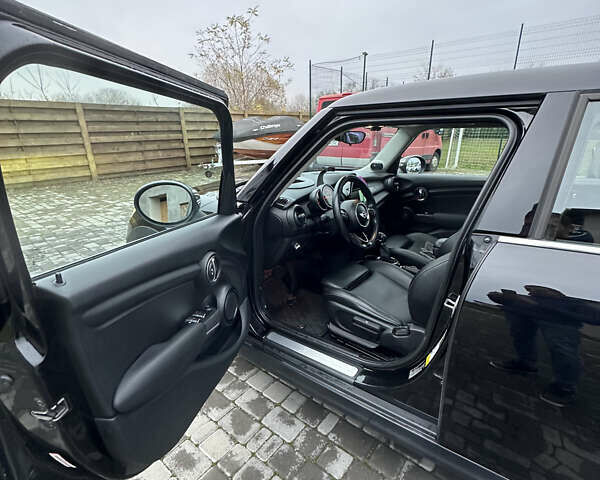 Черный Мини Купер, объемом двигателя 1.5 л и пробегом 163 тыс. км за 12500 $, фото 9 на Automoto.ua