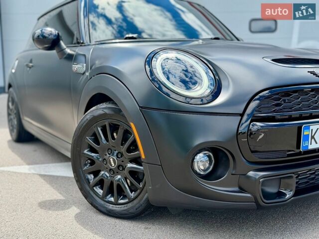 Чорний Міні Cooper, об'ємом двигуна 2 л та пробігом 73 тис. км за 16000 $, фото 2 на Automoto.ua
