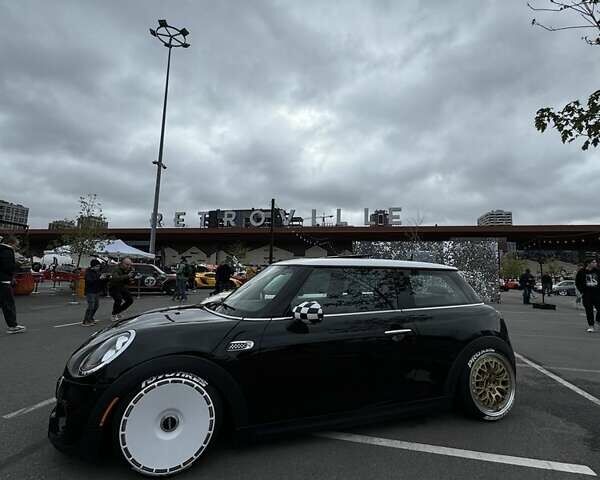 Чорний Міні Cooper, об'ємом двигуна 2 л та пробігом 70 тис. км за 14999 $, фото 2 на Automoto.ua