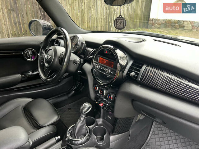 Чорний Міні Cooper, об'ємом двигуна 2 л та пробігом 177 тис. км за 11900 $, фото 89 на Automoto.ua