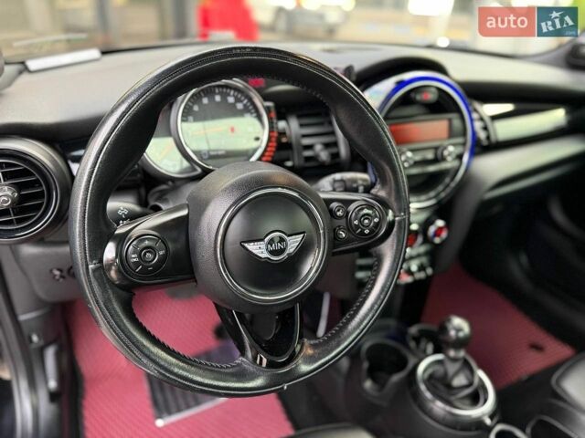 Чорний Міні Cooper, об'ємом двигуна 2 л та пробігом 125 тис. км за 12490 $, фото 16 на Automoto.ua