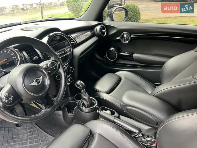 Чорний Міні Cooper, об'ємом двигуна 2 л та пробігом 177 тис. км за 11900 $, фото 53 на Automoto.ua
