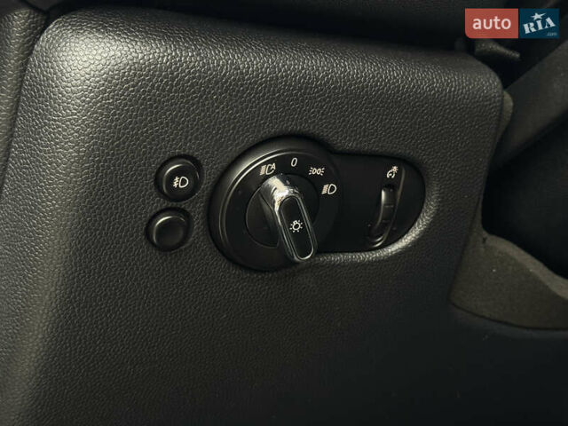 Черный Мини Купер, объемом двигателя 2 л и пробегом 155 тыс. км за 13490 $, фото 27 на Automoto.ua