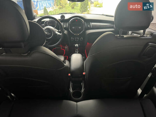 Мини Купер 2016 в Киеве на Automoto.ua Черный Мини Купер, объемом двигателя 2 л и пробегом 142 тыс. км за 14500 $, фото 10 на Automoto.ua