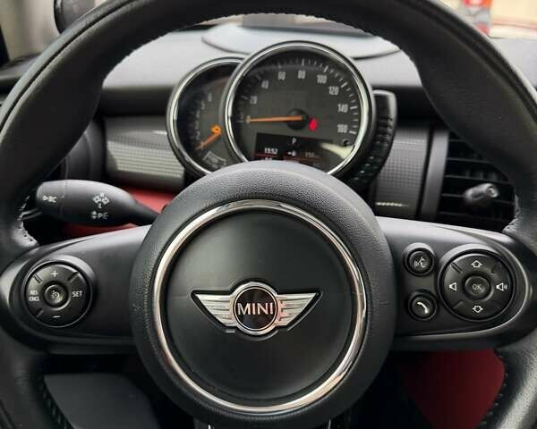 Чорний Міні Cooper, об'ємом двигуна 1.5 л та пробігом 61 тис. км за 13500 $, фото 49 на Automoto.ua