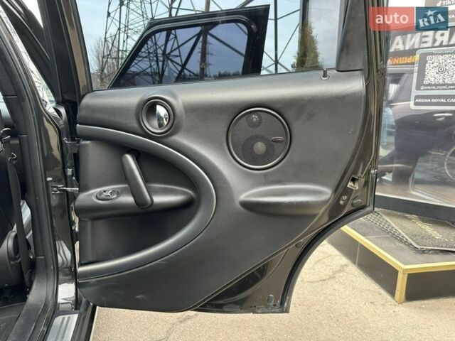 Черный Мини Купер, объемом двигателя 1.6 л и пробегом 143 тыс. км за 12800 $, фото 18 на Automoto.ua