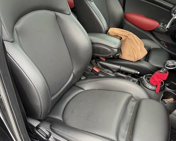 Чорний Міні Cooper, об'ємом двигуна 1.5 л та пробігом 61 тис. км за 13500 $, фото 31 на Automoto.ua