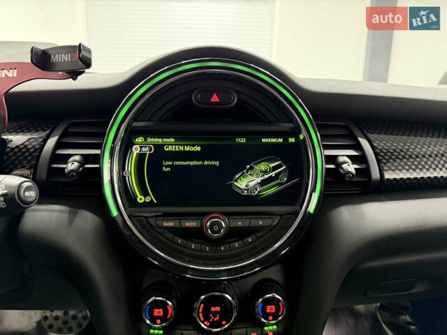 Черный Мини Купер, объемом двигателя 0 л и пробегом 53 тыс. км за 16999 $, фото 14 на Automoto.ua