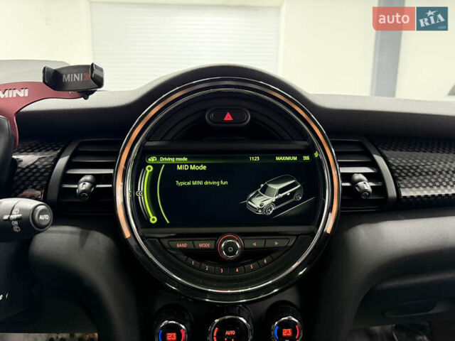 Черный Мини Купер, объемом двигателя 0 л и пробегом 53 тыс. км за 16999 $, фото 17 на Automoto.ua