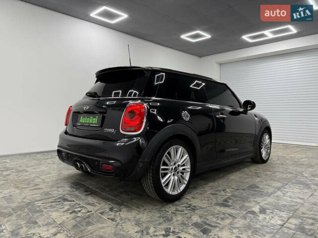 Черный Мини Купер, объемом двигателя 0 л и пробегом 53 тыс. км за 16999 $, фото 4 на Automoto.ua