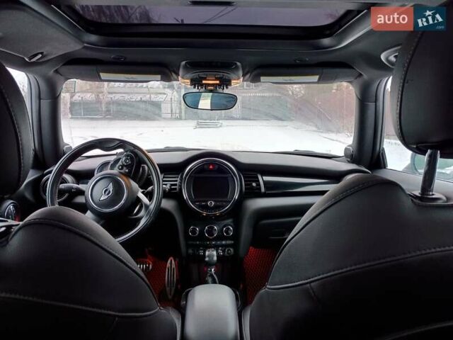 Черный Мини Купер, объемом двигателя 2 л и пробегом 128 тыс. км за 15700 $, фото 9 на Automoto.ua
