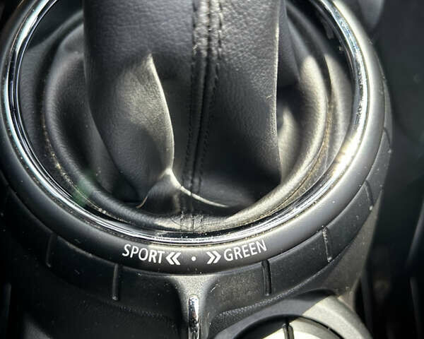 Черный Мини Купер, объемом двигателя 1.5 л и пробегом 140 тыс. км за 14200 $, фото 15 на Automoto.ua