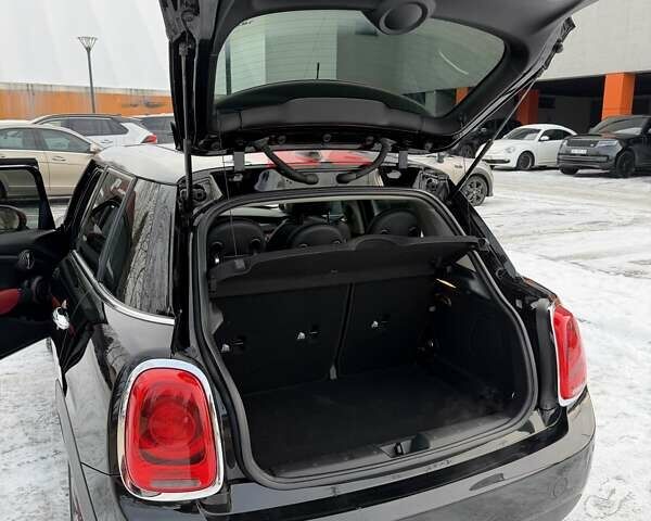 Чорний Міні Cooper, об'ємом двигуна 1.5 л та пробігом 61 тис. км за 13500 $, фото 50 на Automoto.ua
