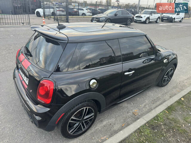 Мини Купер 2016 в Киеве на Automoto.ua Черный Мини Купер, объемом двигателя 2 л и пробегом 142 тыс. км за 14500 $, фото 1 на Automoto.ua