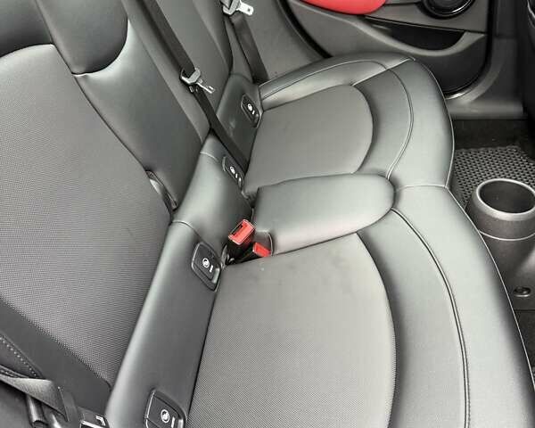 Чорний Міні Cooper, об'ємом двигуна 1.5 л та пробігом 61 тис. км за 13500 $, фото 30 на Automoto.ua