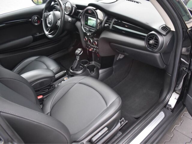 Чорний Міні Cooper, об'ємом двигуна 1.5 л та пробігом 85 тис. км за 13700 $, фото 7 на Automoto.ua