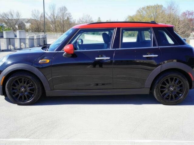 Чорний Міні Cooper, об'ємом двигуна 1.5 л та пробігом 47 тис. км за 11700 $, фото 1 на Automoto.ua