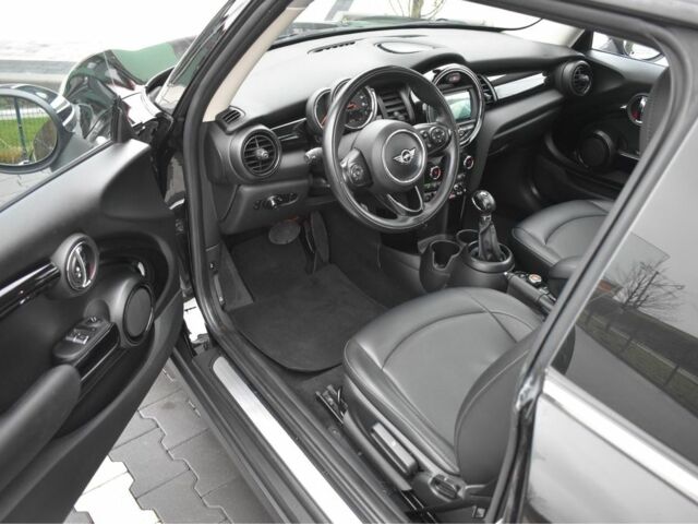 Чорний Міні Cooper, об'ємом двигуна 1.5 л та пробігом 85 тис. км за 13700 $, фото 2 на Automoto.ua