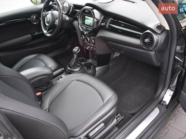 Чорний Міні Cooper, об'ємом двигуна 1.5 л та пробігом 85 тис. км за 13700 $, фото 7 на Automoto.ua