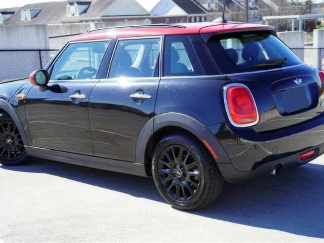 Чорний Міні Cooper, об'ємом двигуна 1.5 л та пробігом 47 тис. км за 11700 $, фото 3 на Automoto.ua