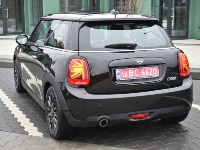 Чорний Міні Cooper, об'ємом двигуна 1.5 л та пробігом 85 тис. км за 13700 $, фото 13 на Automoto.ua