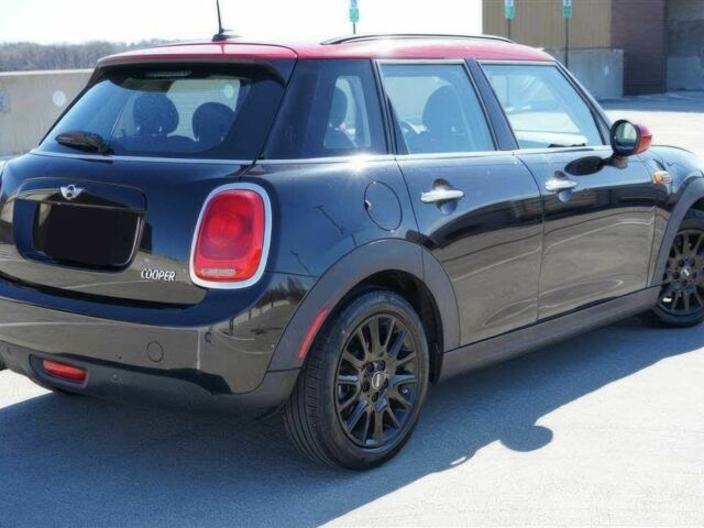 Чорний Міні Cooper, об'ємом двигуна 1.5 л та пробігом 47 тис. км за 11700 $, фото 5 на Automoto.ua