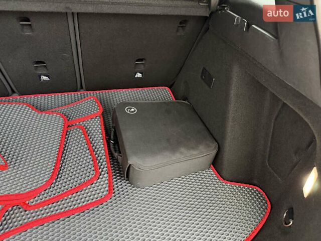 Черный Мини Купер, объемом двигателя 1.5 л и пробегом 108 тыс. км за 21100 $, фото 35 на Automoto.ua