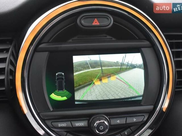 Чорний Міні Cooper, об'ємом двигуна 1.5 л та пробігом 85 тис. км за 13700 $, фото 5 на Automoto.ua