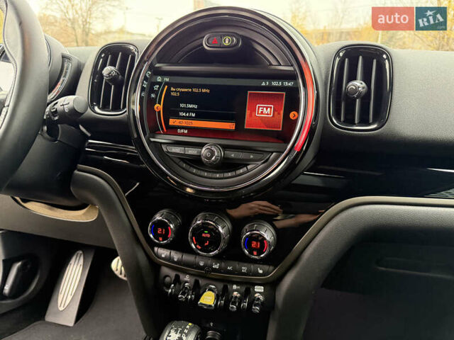 Черный Мини Купер, объемом двигателя 1.5 л и пробегом 108 тыс. км за 21100 $, фото 23 на Automoto.ua